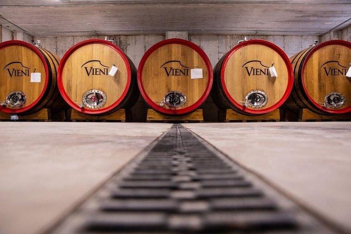 Niagara Wine Tour and Tastings with Transportation