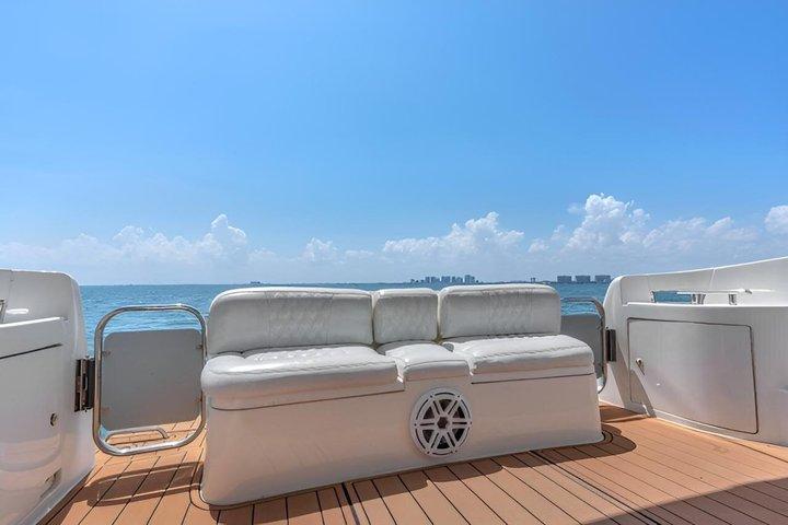 50ft Yacht + 2 Jetkis Included | Charter In Miami | Harkland