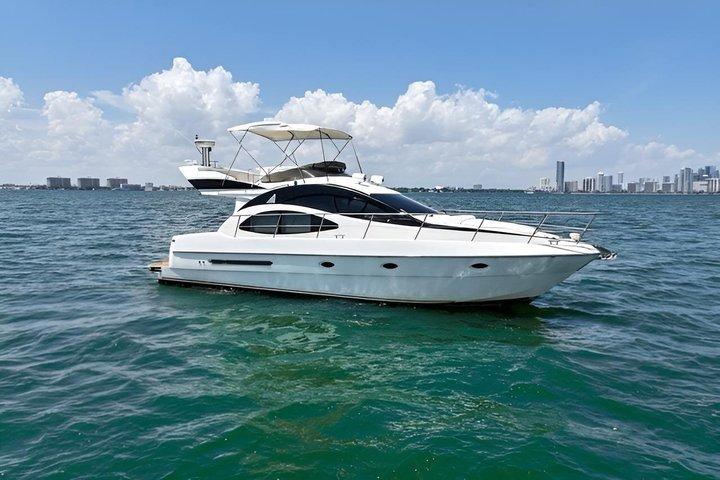 50ft Yacht + 2 Jetkis Included | Charter In Miami | Harkland