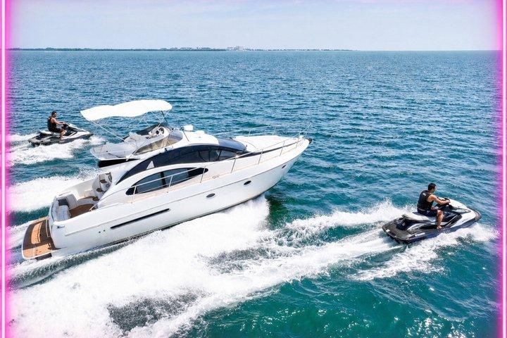 50ft Yacht + 2 Jetkis Included | Charter In Miami | Harkland