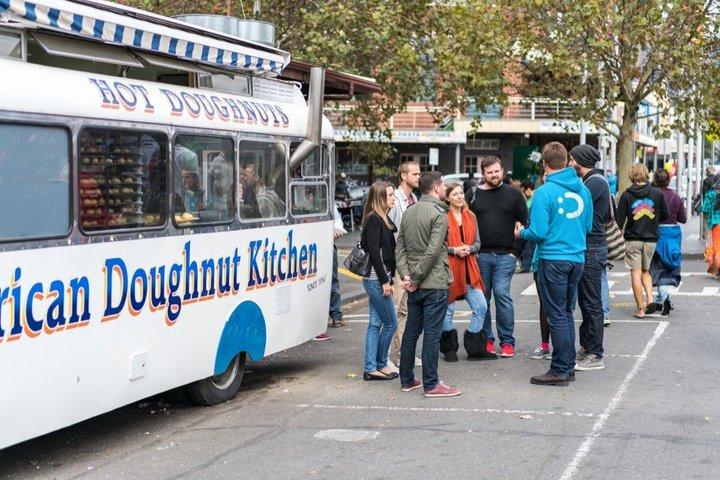 Melbourne: Progressive Food Tour - Chinatown, Laneways & Drink