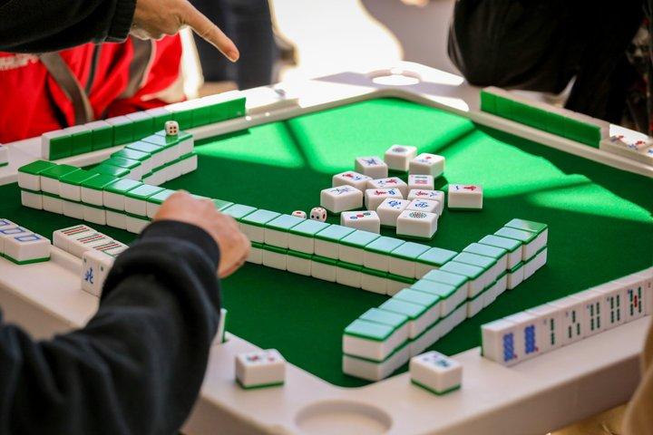 Experience Singapore Chinese Mahjong and Tea with a Local Host