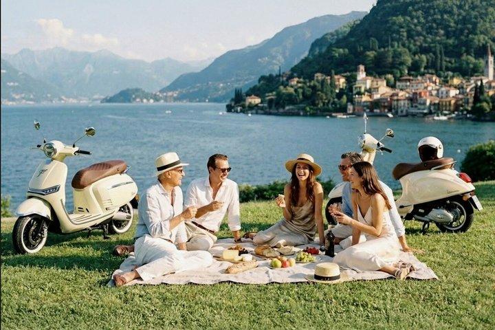 Lake Como: E-Vespa style Guided tour to Bellagio