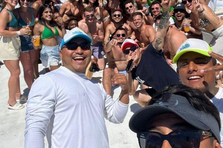 Cabo San Lucas Boat Tour with Snorkeling, Open Bar, and Lunch