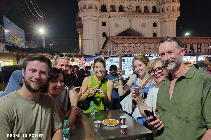 Hyderabad : Evening Street Food Tasting with Guided Old City Tour