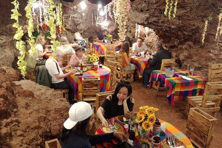 Teotihuacan Tour with Basilica of Guadalupe & Cave Restaurant