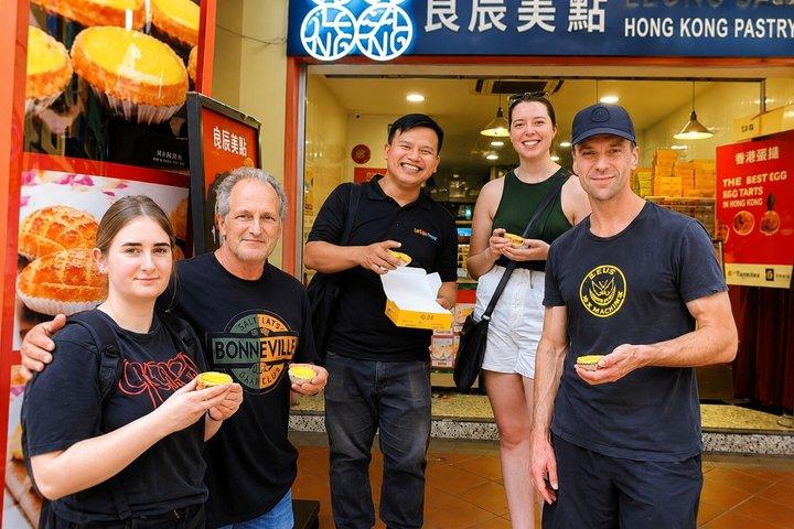 Beyond Michelin: Chinatown Hawker Food Tour with 8 Tastings