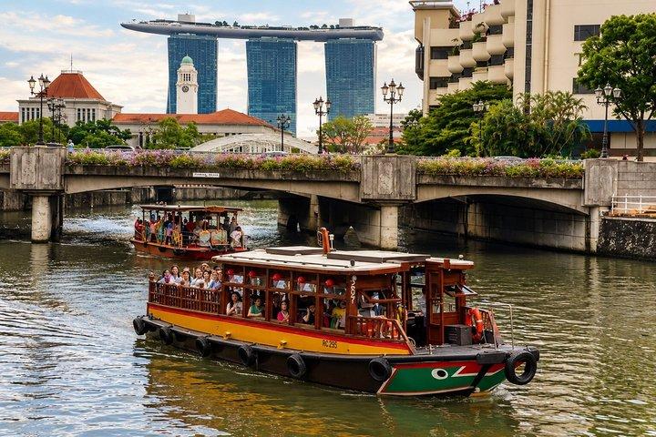 Singapore Highlights Walking Tour: River, Merlion & Marina Bay