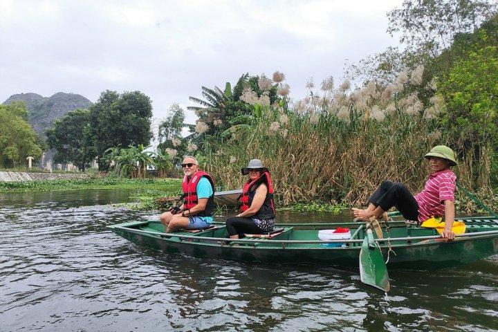 Tam Coc – Local Family – Mua Cave - Cycling – Hoa Lu Group of 09