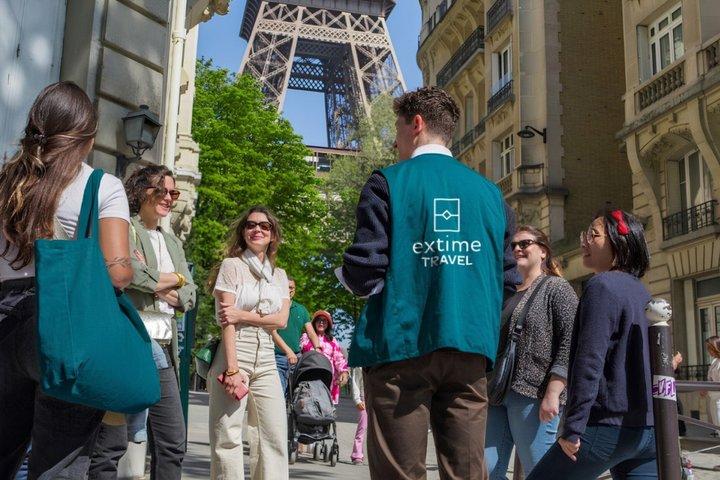 Eiffel Tower Guided Tour up to Summit with a Private Guide