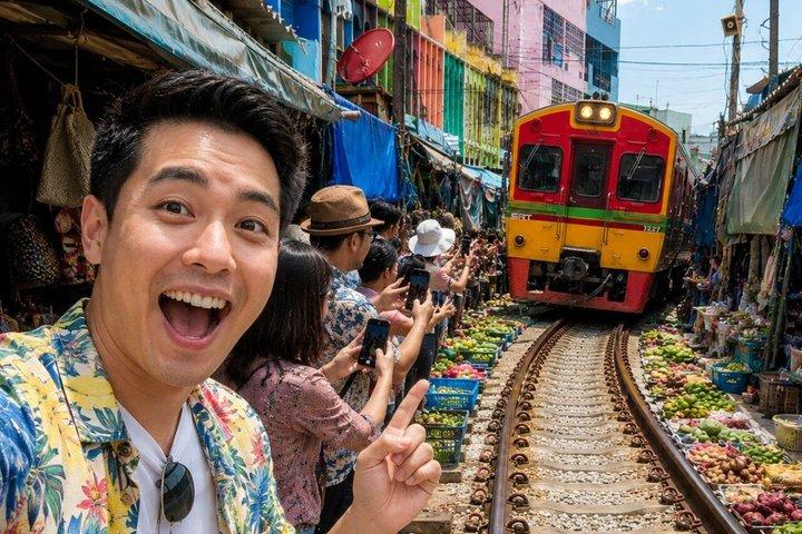 Damnoen Saduak Floating Market & Railway Market Tour from Bangkok