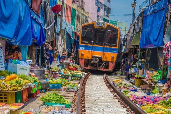 Damnoen Saduak Floating Market & Railway Market Tour from Bangkok
