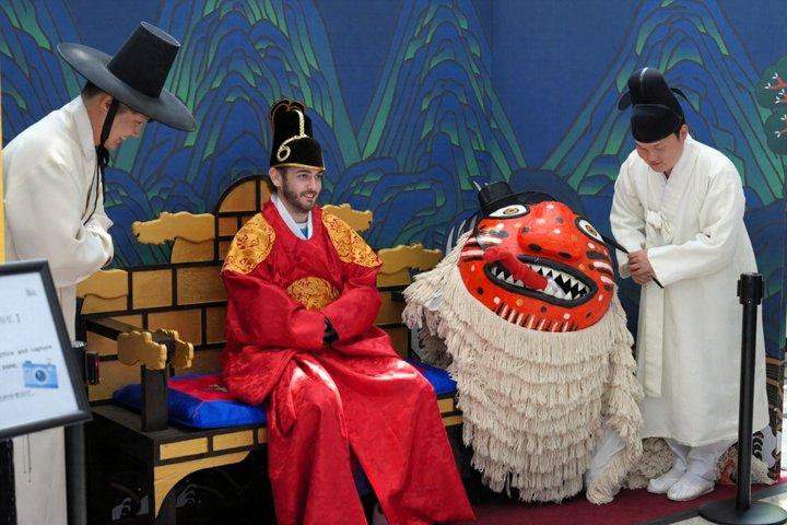 Korean Folk Village & Gugak Experience with Suwon Fortress
