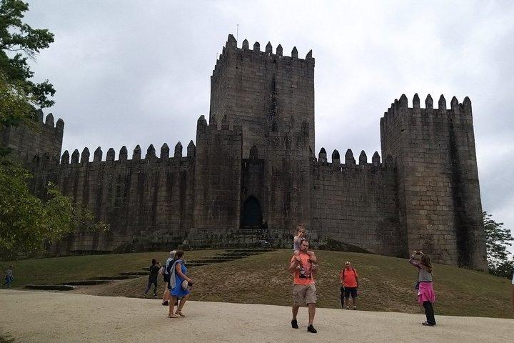 Private Guimarães, Braga & Bom Jesus Tour from Porto