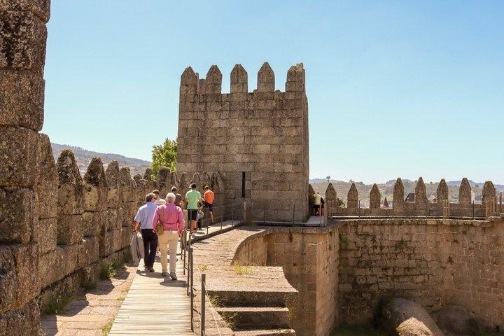Private Guimarães, Braga & Bom Jesus Tour from Porto