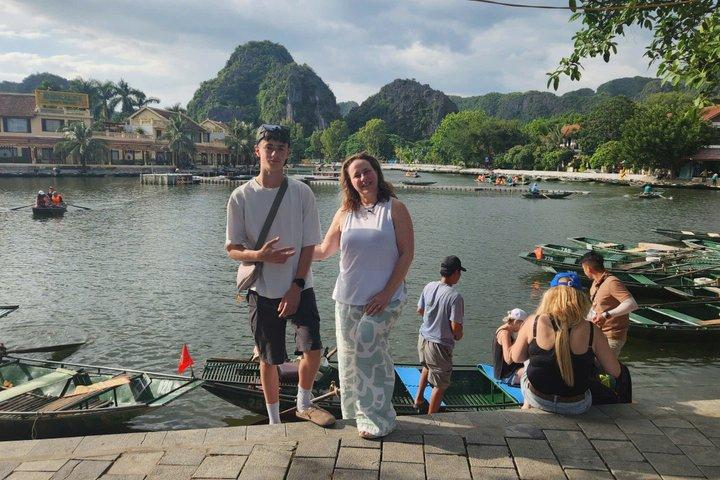 Ninh Binh Luxury 1 Day Tour From Hanoi by Limousine Bus