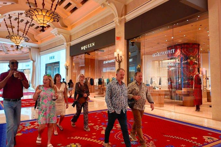 Small Group Vegas Strip Walking Tour with Free Drink