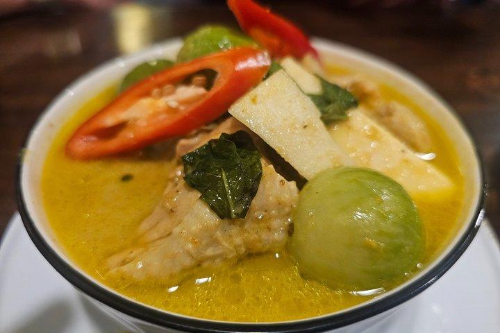 Private Tuktuk Night life Food Tour in Bangkok (Night Time)
