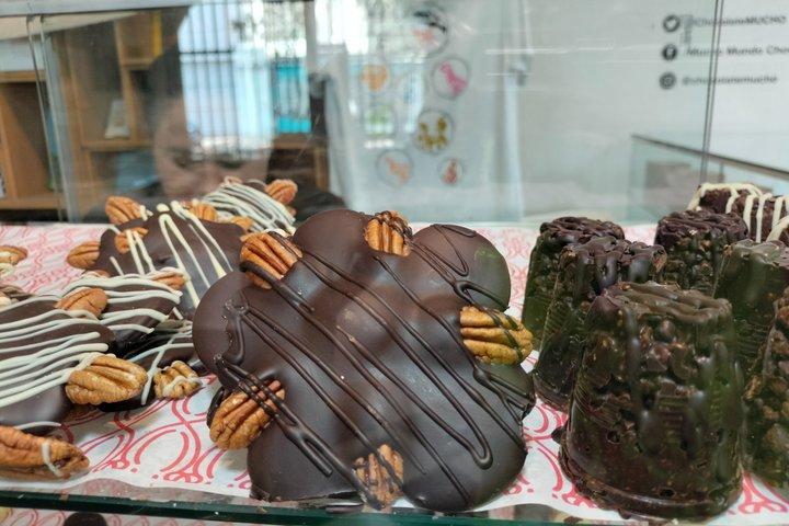 MEXICO CITY FOOD TOUR: flavors on two wheels