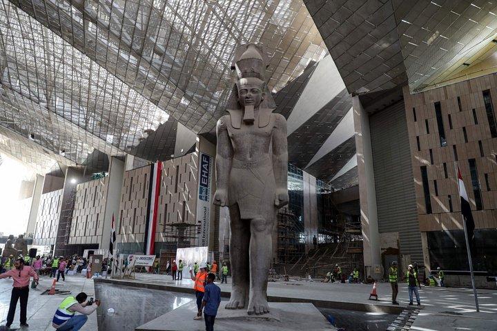 Private Tour: Giza Pyramids, Sphinx, Grand Egyptian Museum&Bazaar