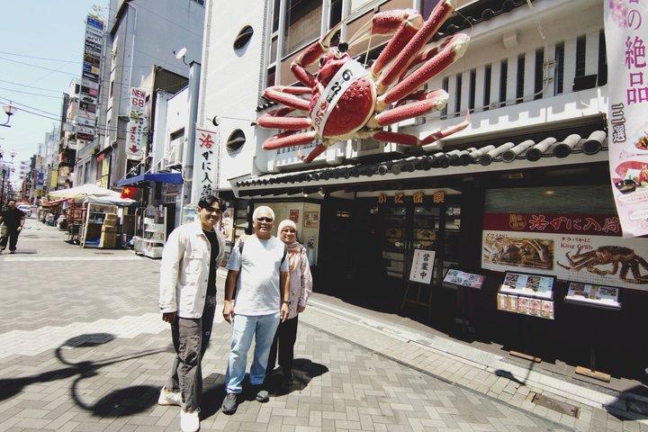 Osaka Dotonbori Street Food Private Tour with Licensed Guide