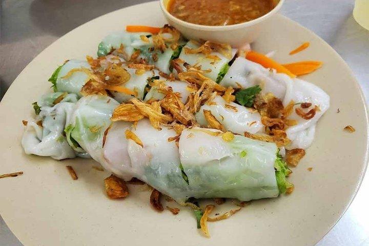 Ho Chi Minh City Street Food Tour & Sightseeing By Motorbike
