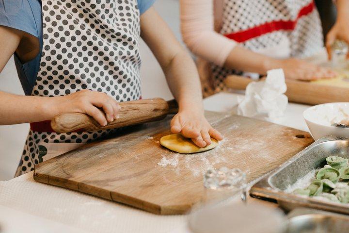 Small-Group Bologna Fresh Pasta Home Cooking Class with wine