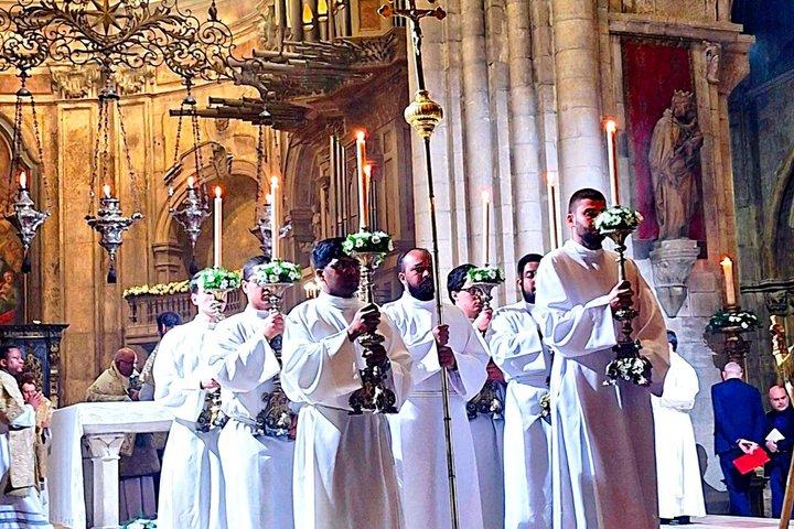 Lisbon Walking Tour with Cathedral, Monastery and Tickets Included