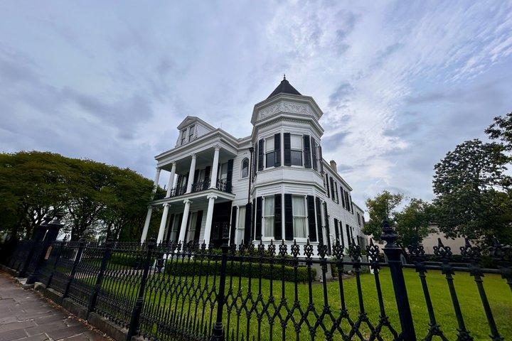 Garden District Home and History Walking Tour