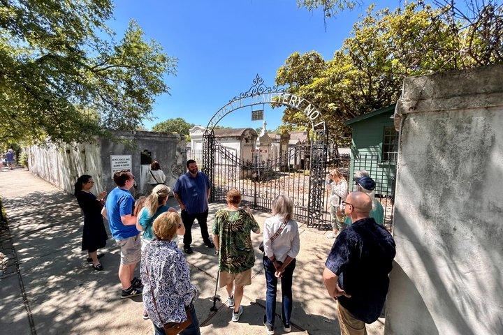 Garden District Home and History Walking Tour