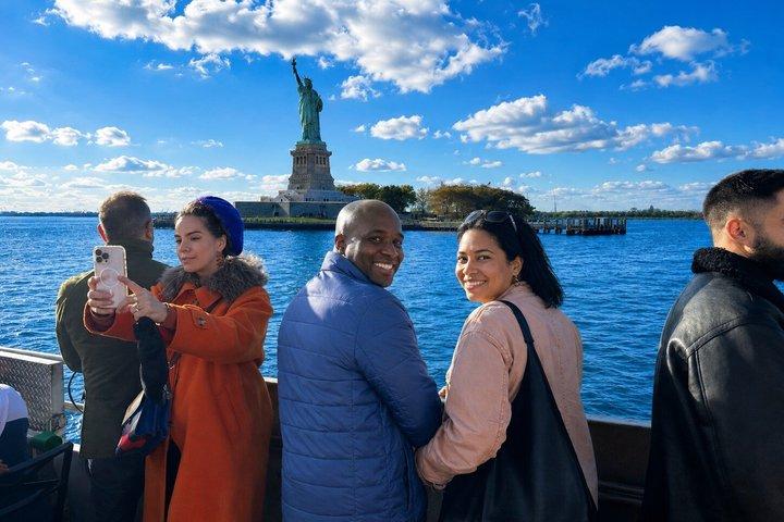 NYC Iconic Landmarks Cruise & Statue of Liberty | FREE DRINKS