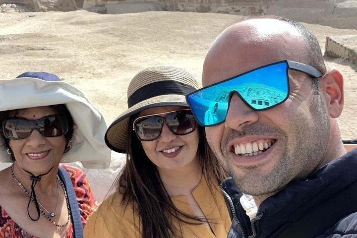 Private Guided Day Tour Giza Pyramids, Sphinx & Grand Museum
