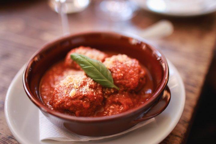 Verona Romeo and Juliet Food Tour with Local Wine
