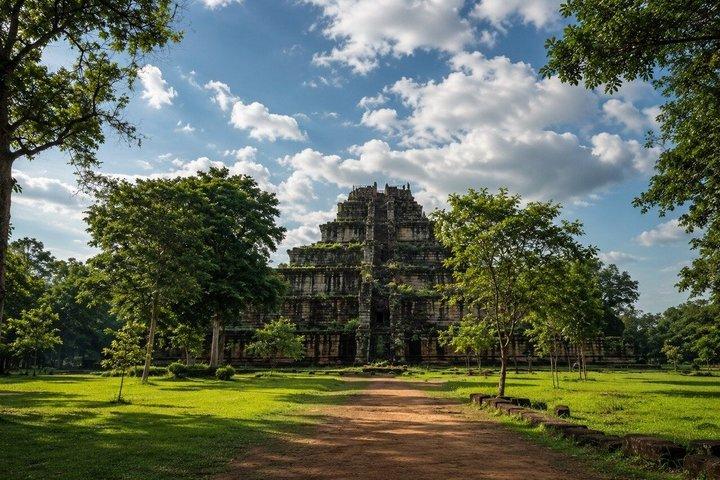 Koh Ker & Beng Mealea Private Adventure- Professional Photography