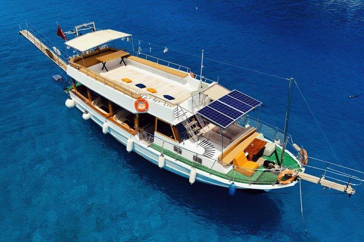 Ölüdeniz Butterfly Valley Boat Tour Max 30 People (No Loud Music)