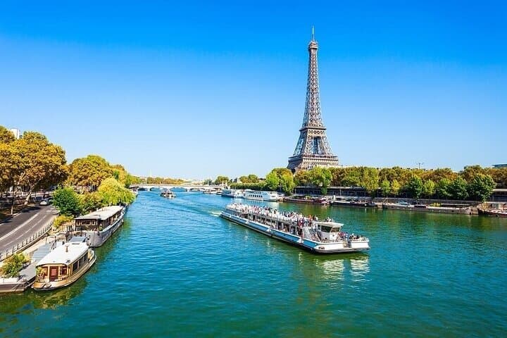 Paris Seine River Sightseeing Cruise by Bateaux