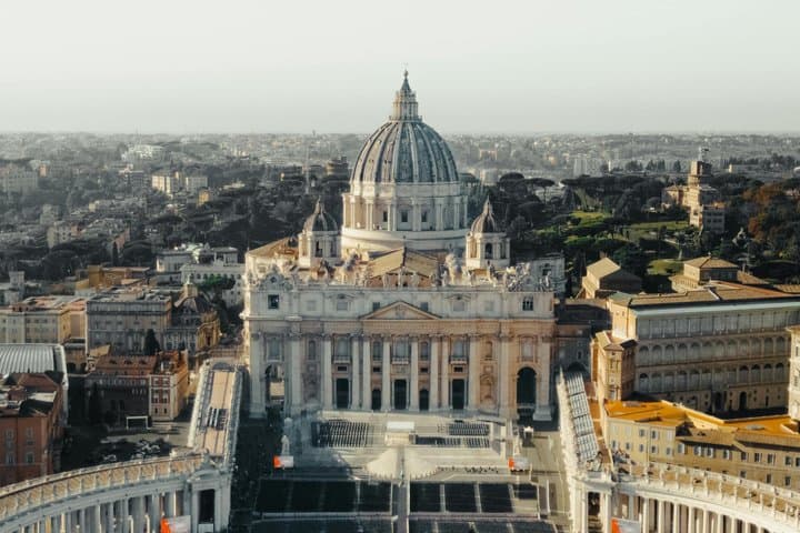 St. Peter’s Basilica Tour with Papal Tomb & Vatican Grottoes