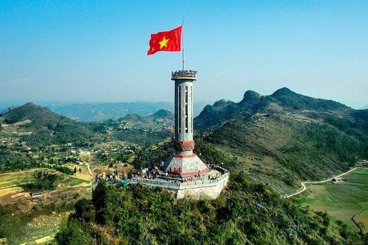 Private Car: Between Ninh Binh To Ha Giang