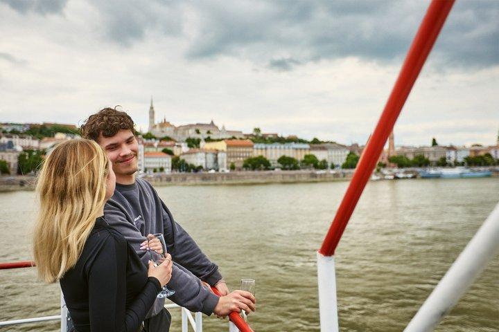 Budapest Danube Cruise with Audioguide and Panorama Terrace