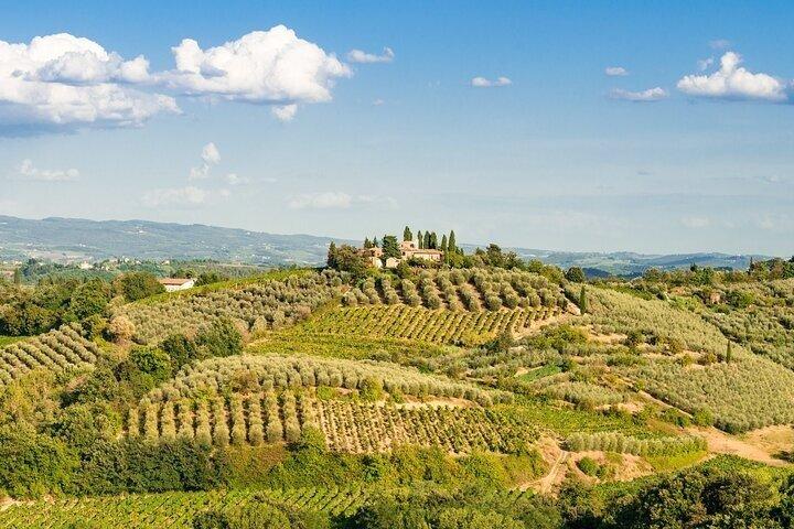 Chianti Hills: App‑Guided e‑Vespa Tour + Lunch in Greve