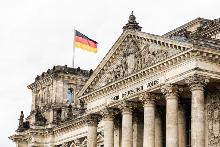 Berlin History Tour: Private & Personalized with a Local Guide