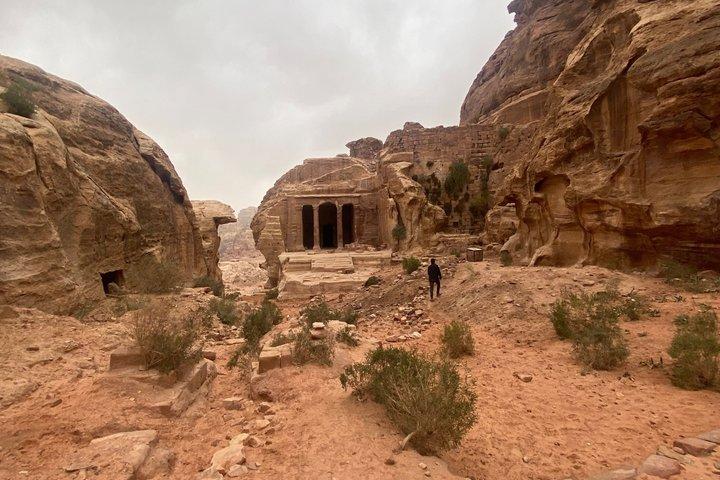 Guided 3 Hour Tour of Petra's Iconic Landmarks