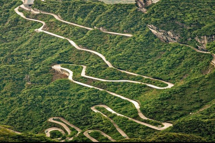 Tour of Tianmen Mountain National Forest Park with English Guide