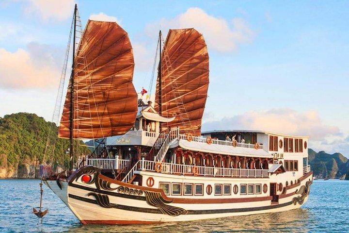 2 Day Royal Palace Cruise from Hanoi to Ha Long Bay