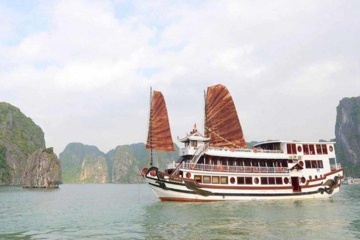2 Day Royal Palace Cruise from Hanoi to Ha Long Bay