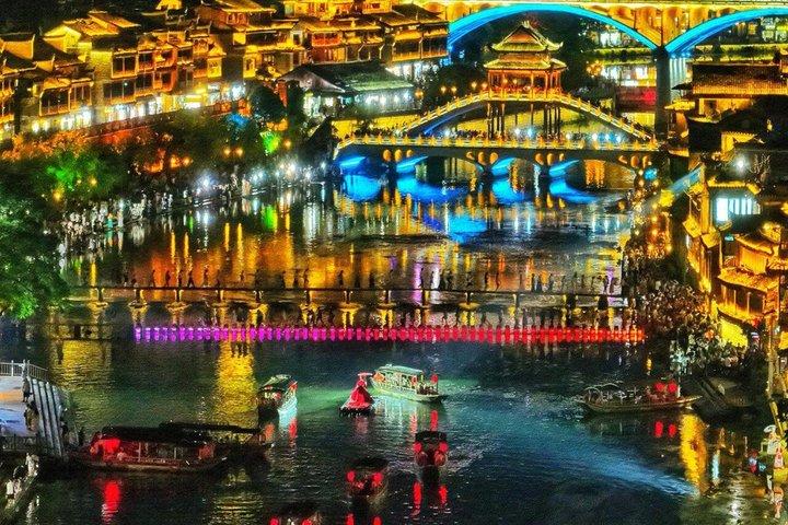 Zhangjiajie: Furong & Fenghuang Ancient Towns Day Tour