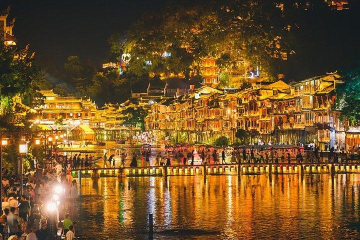 Zhangjiajie: Furong & Fenghuang Ancient Towns Day Tour