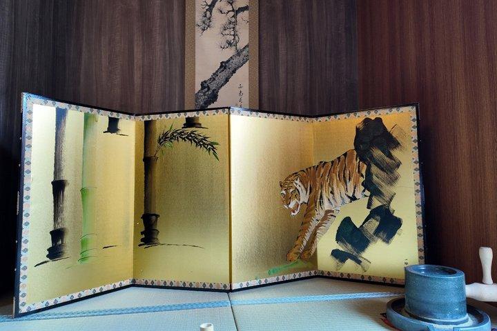 100% Private Tea Ceremony,Calligraphy and Kimono in Kyoto