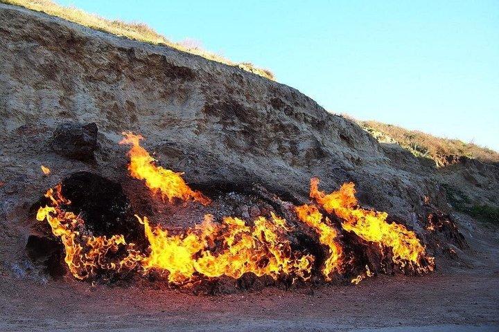 Absheron Peninsula Tour Ateshgah Fire Temple and Yanar Dag
