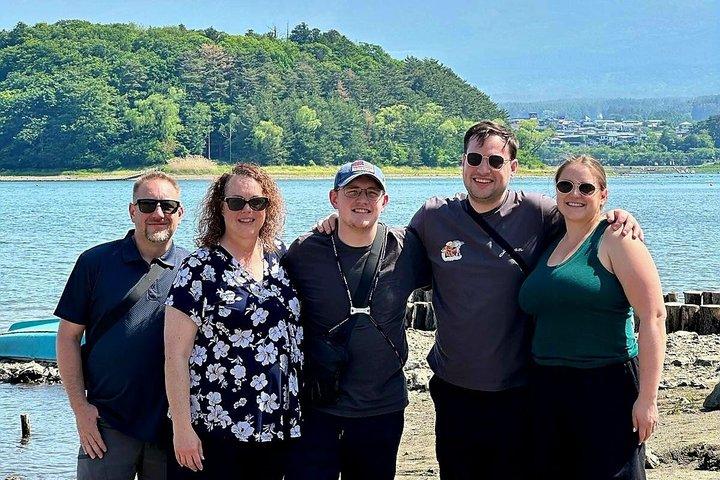Mt. Fuji & Hakone Customizable Tour for 9 people
